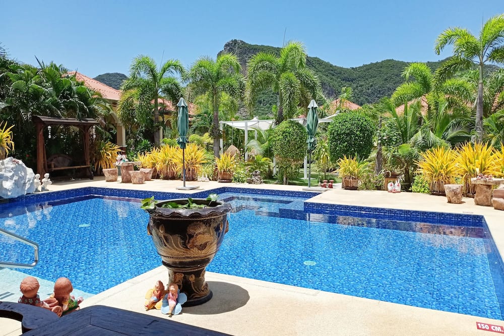 Stella Resort