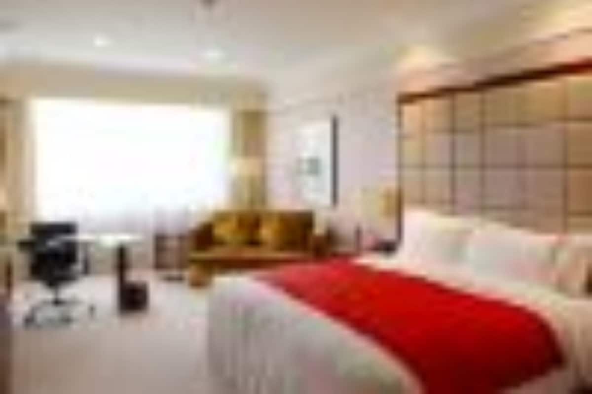 Minibar, in-room safe, desk, blackout drapes