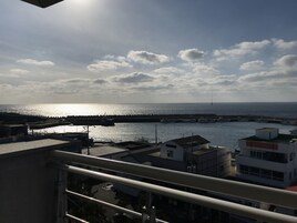 华丽双床房, 海洋景观 | 遮光窗帘、隔音、免费折叠床/加床、免费 WiFi