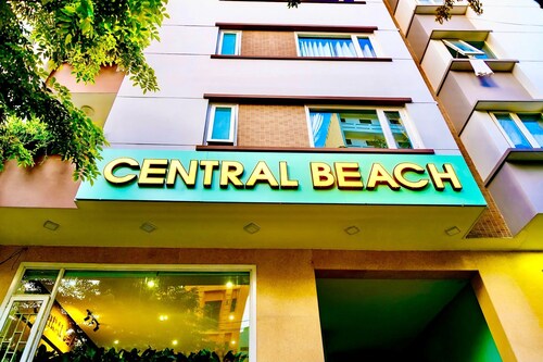 Central Beach Hotel - Hostel