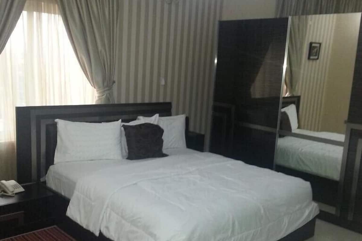 Royal Room