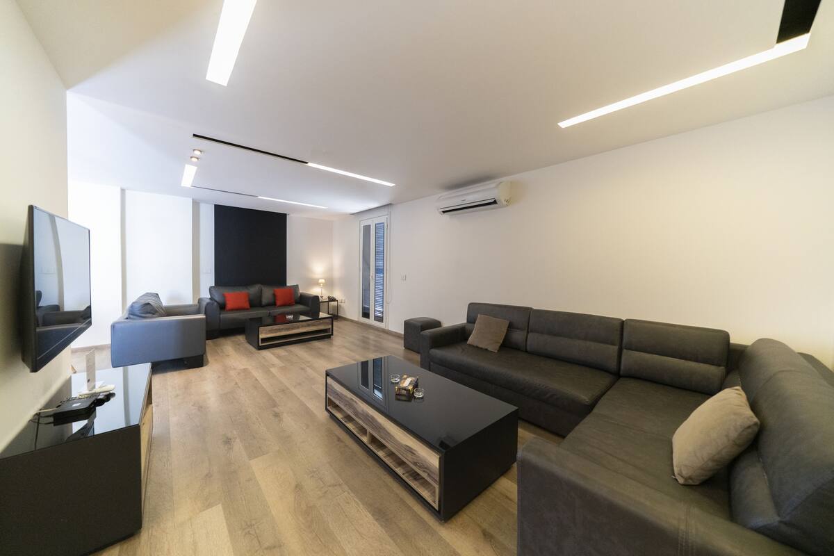 Duplex, 2 Bedrooms, Terrace (Suite) | Living area | 39-inch LED TV with satellite channels, TV