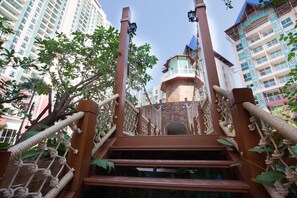 Outdoor pool - Grande Caribbean Condotel by Narintorn (Pattaya)