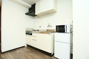 Fridge, microwave, stovetop, electric kettle