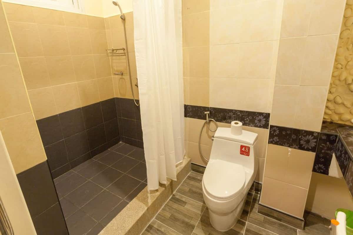 Free toiletries, towels