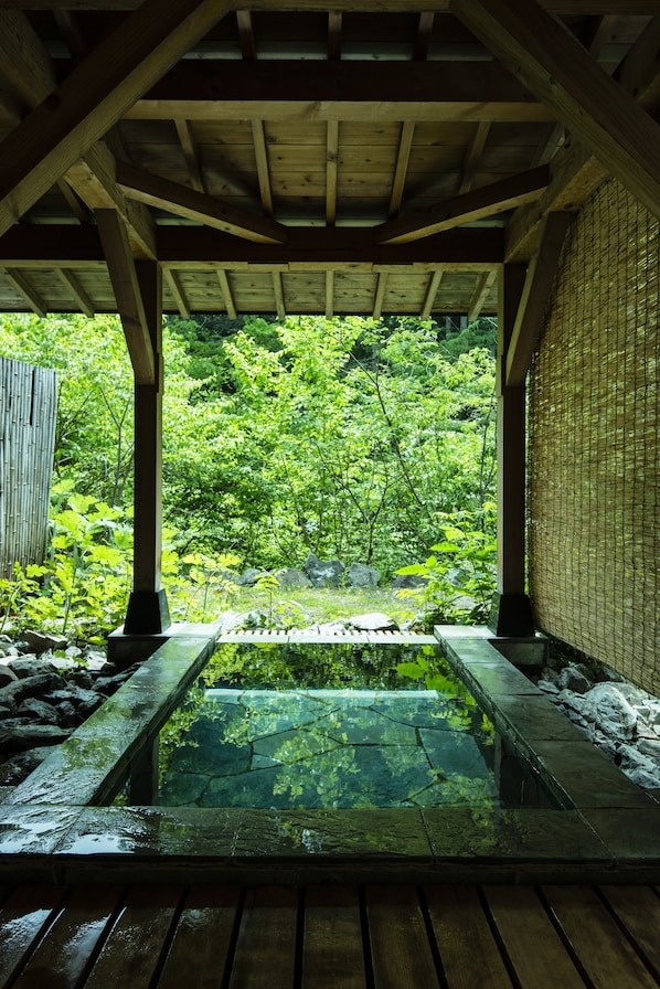 Premium bedding, minibar, in-room safe, individually furnished