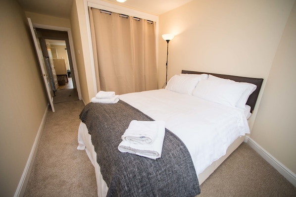 Apartment, 2 Bedrooms | 2 bedrooms, in-room safe, iron/ironing board, free WiFi