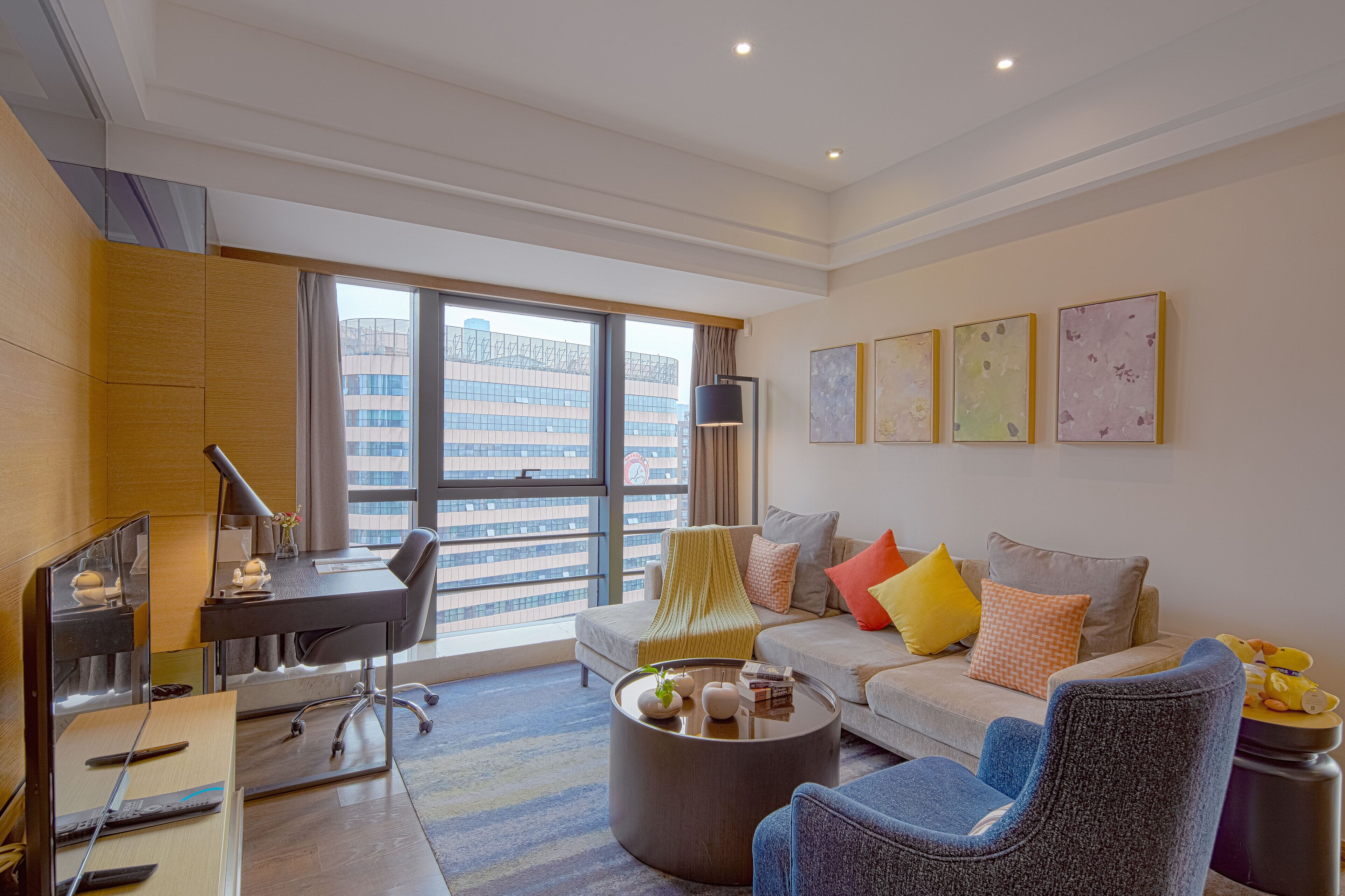 Deluxe-rum - 2 sovrum | Värdeförvaringsskåp på rummet, individuell inredning och unika möbler