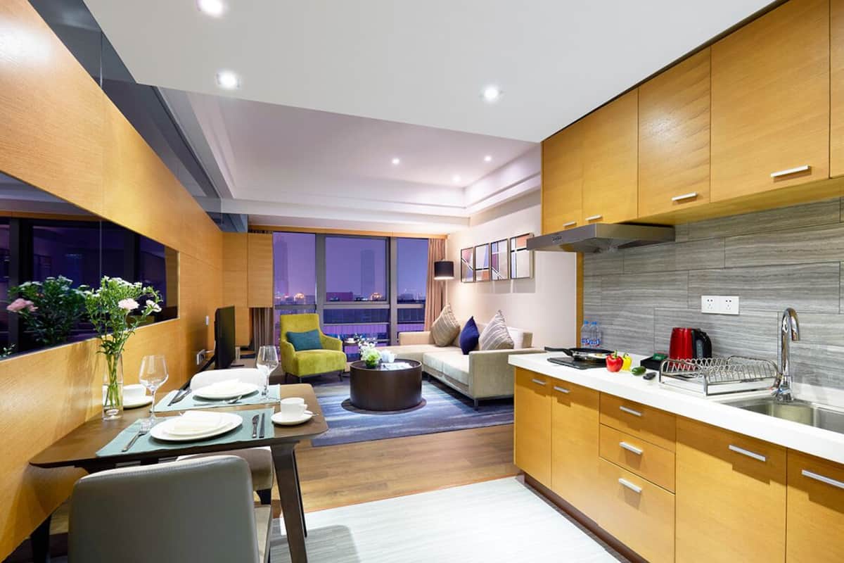 Deluxe Room, 2 Bedrooms | In-room safe, individually decorated, individually furnished, desk