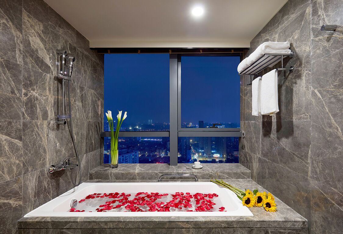 premier room, 2 bedrooms | bathroom | shower, free toiletries, hair dryer, bathrobes