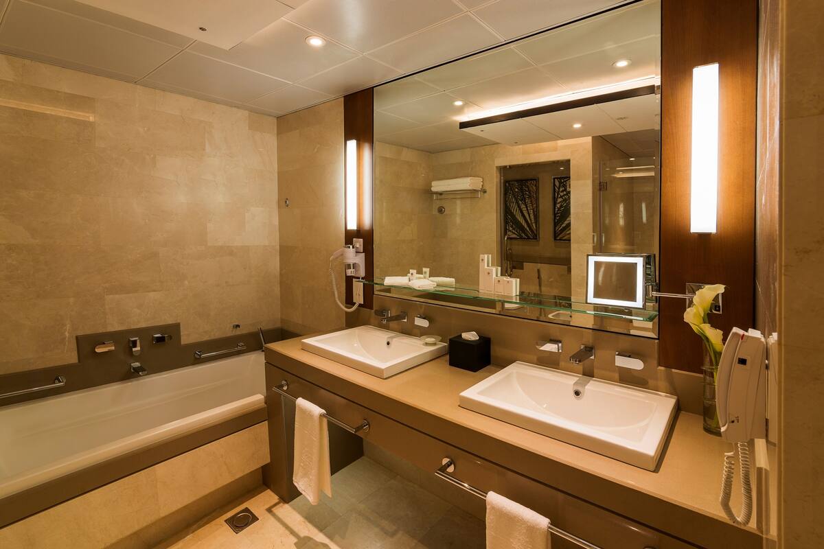 premium bedding, in-room safe, desk, laptop workspace