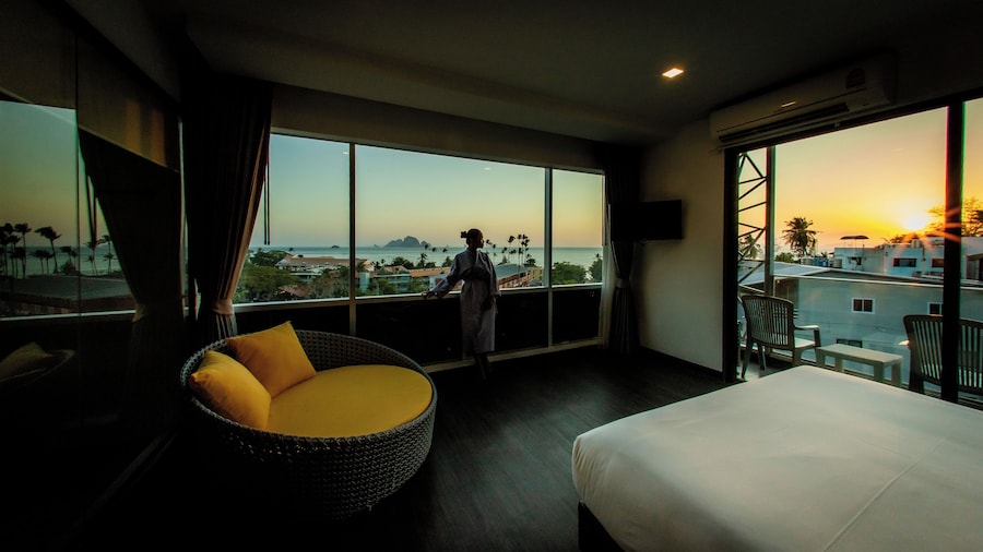 Wake Up Aonang Hotel