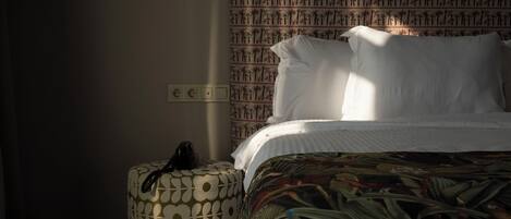 Camera Standard con letto matrimoniale o 2 letti singoli, vista fiume | Biancheria da letto di alta qualità, minibar, una cassaforte in camera