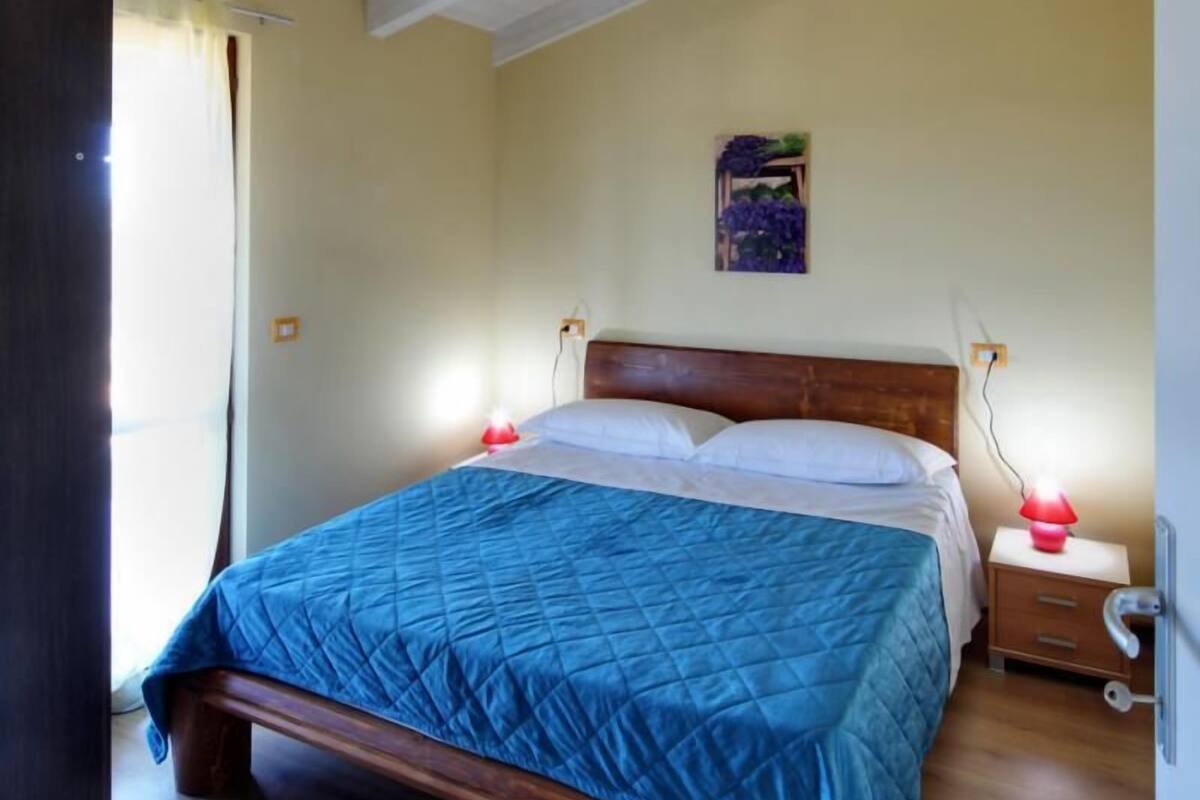 Standard Apartment, 2 Bedrooms | In-room safe, individually decorated, individually furnished, desk