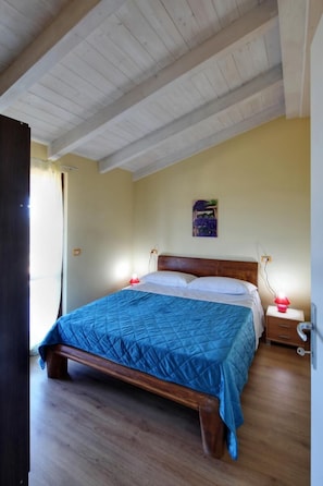 Standard Apartment, 2 Bedrooms | In-room safe, individually decorated, individually furnished, desk
