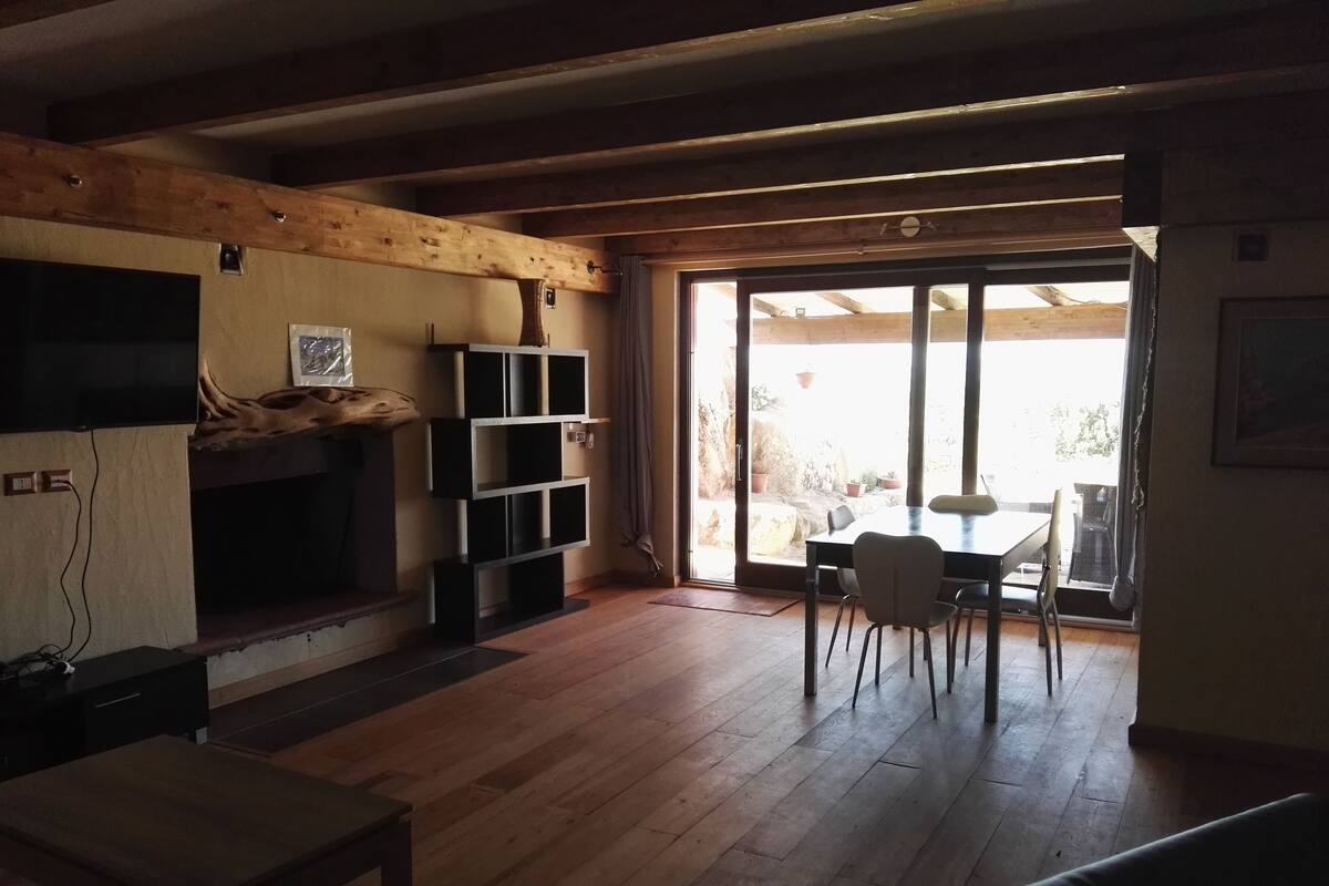 Family Apartment, 2 Bedrooms (100 sq meters) | Living room | LCD TV
