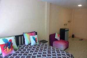 Standard Double Room | Minibar, free WiFi - Lemon Tree Residence Sriracha (Si Racha)
