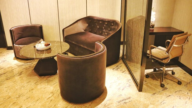 Standard Suite (Mainland Chinese Citizen Only) | Living area | TV - Xiamen Wanjia International Hotel (Xiamen)