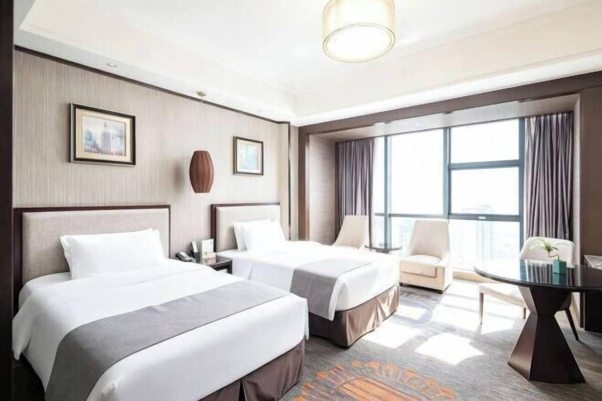 Minibar, in-room safe, desk, blackout curtains
