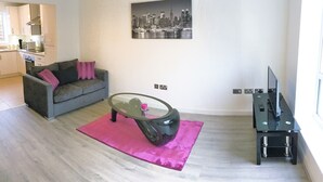 House, 2 Bedrooms - Carbis Home (Manchester)