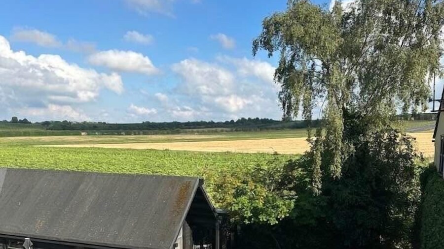 The Horseshoe and Castle