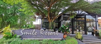 Smile Resort Sriracha