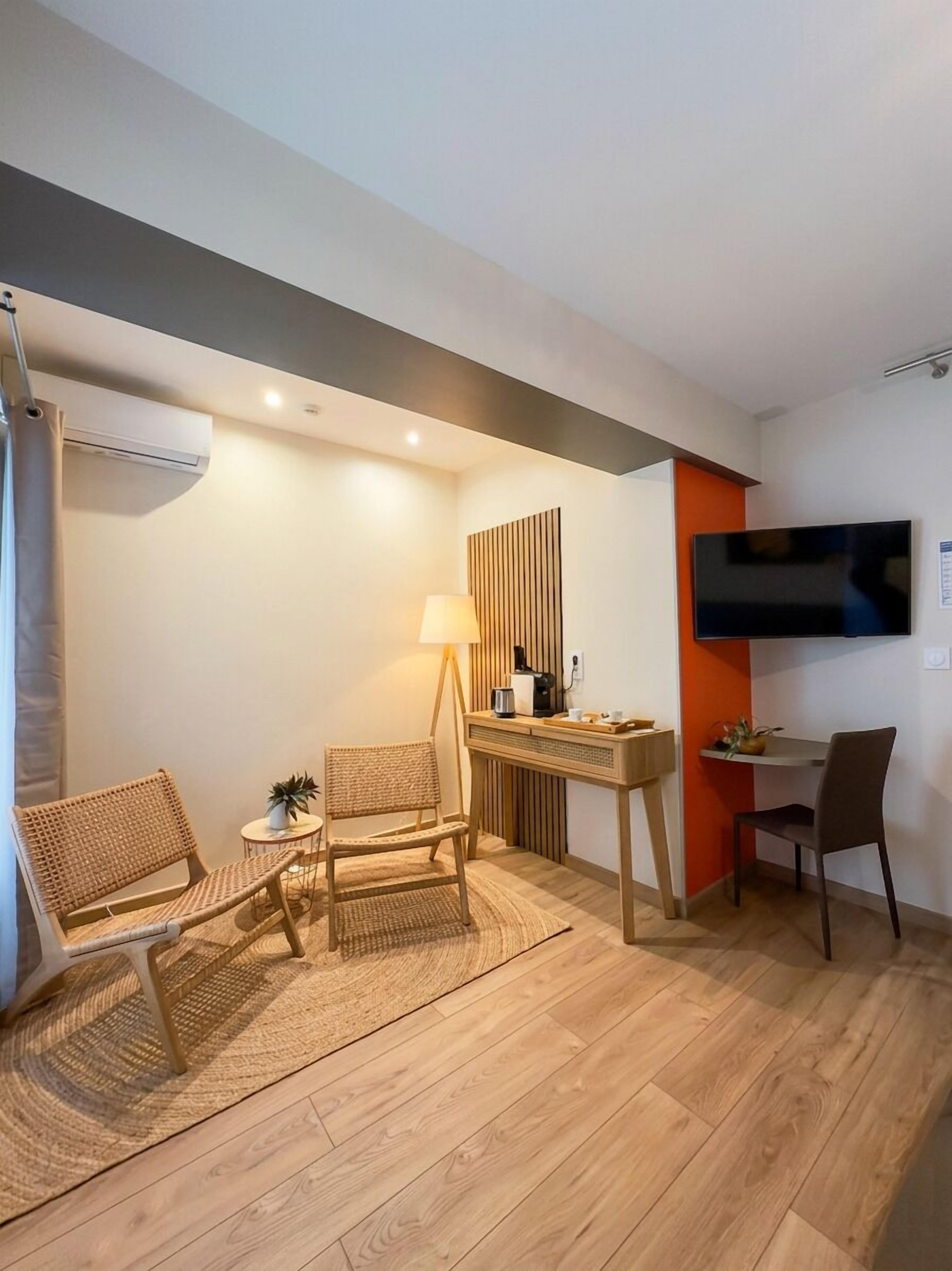 Superior Double Room, Private Bathroom, Mountain View | Premium bedding, minibar, soundproofing, free WiFi