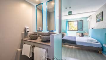 Standard Double Room, Private Bathroom, Garden View