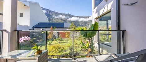 Superior Double Room, Ensuite | Balcony view