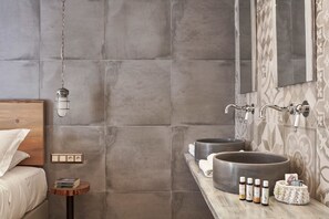 Bathroom sink - 18 Micon Street (Athens)