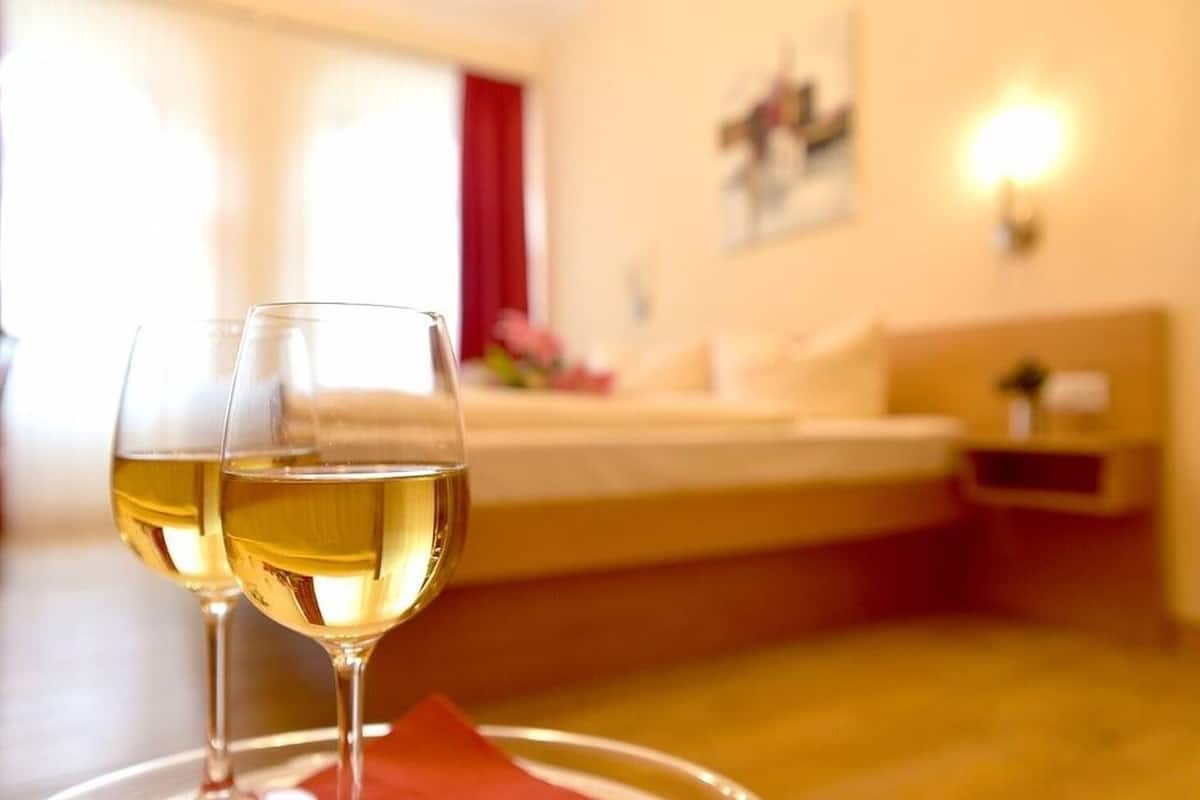 Habitación Confort, 1 habitación | 1 habitación, escritorio, wifi gratis y ropa de cama