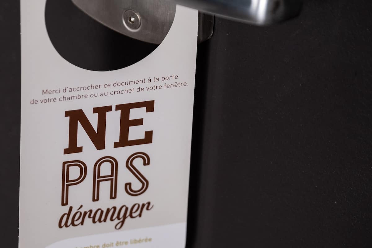 1 bedroom, desk, soundproofing, free cots/infant beds