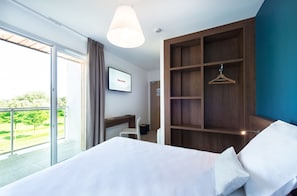 Double Room | Desk, soundproofing, free cribs/infant beds, free WiFi