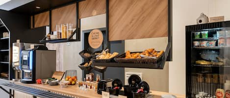 Buffet déjeuner servi tous les jours en supplément