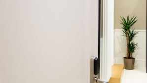 A door with a nameplate reading "Sophia" and a modern door handle. - Nap Luxury Guest House (Naples)