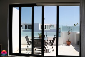 Loftsleilighet – deluxe, 2 soverom, hageområde | Balkong