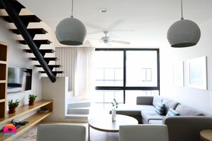 Deluxe Penthouse, 2 Bedrooms, Garden Area | Living room | Flat-screen TV - Anah Suites PH by Ocean Front (Playa del Carmen)