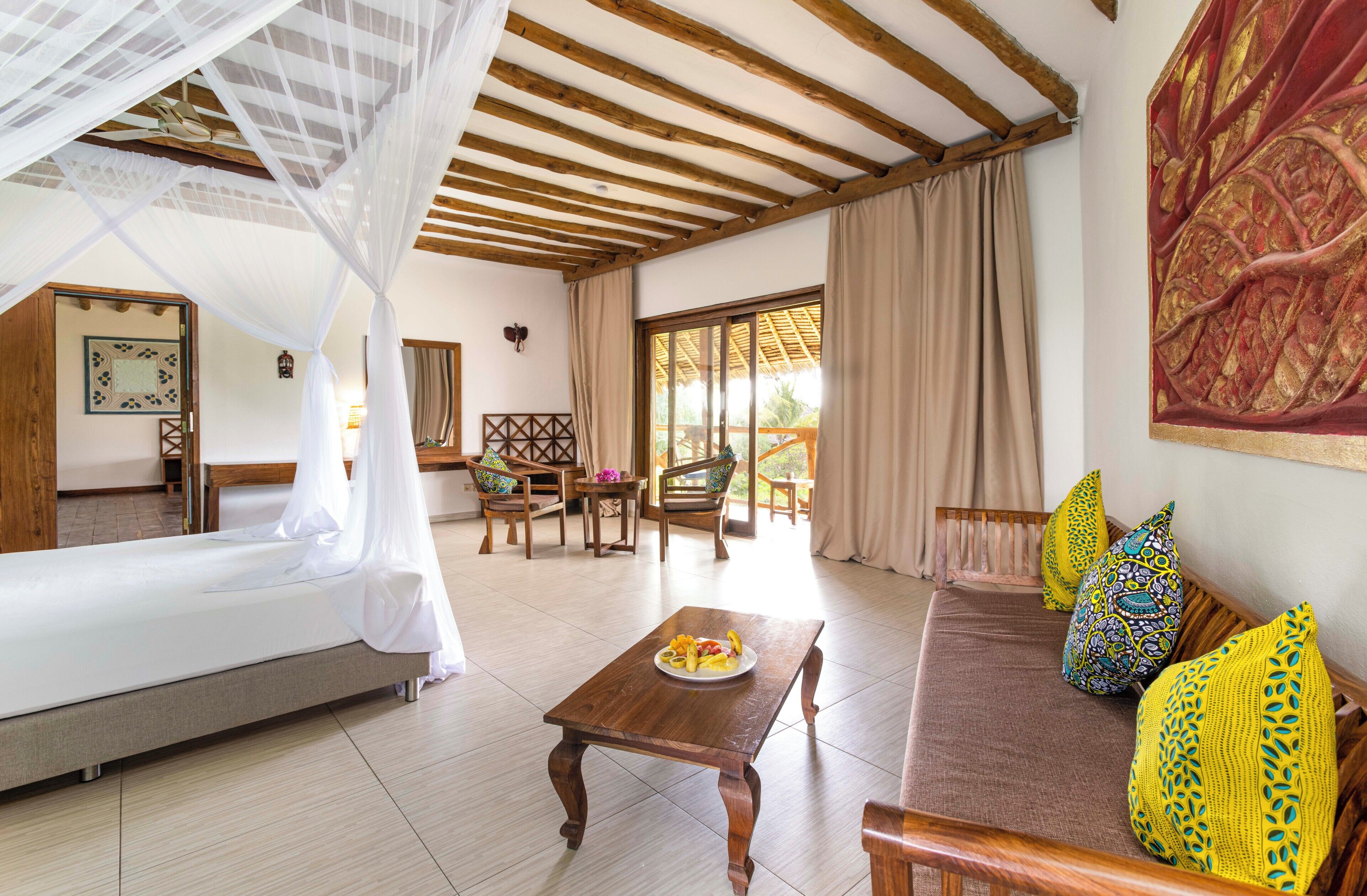 Family Room with Sea View | Minibar, in-room safe, desk, blackout drapes