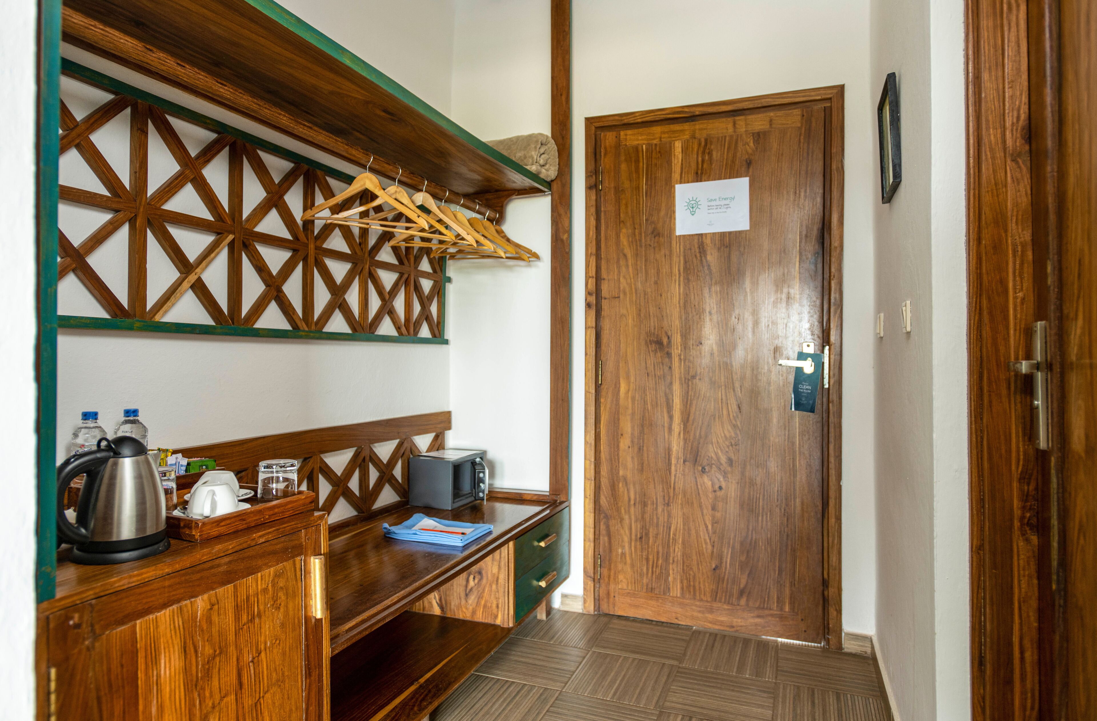 double room | 1 bedroom, minibar, in-room safe, desk