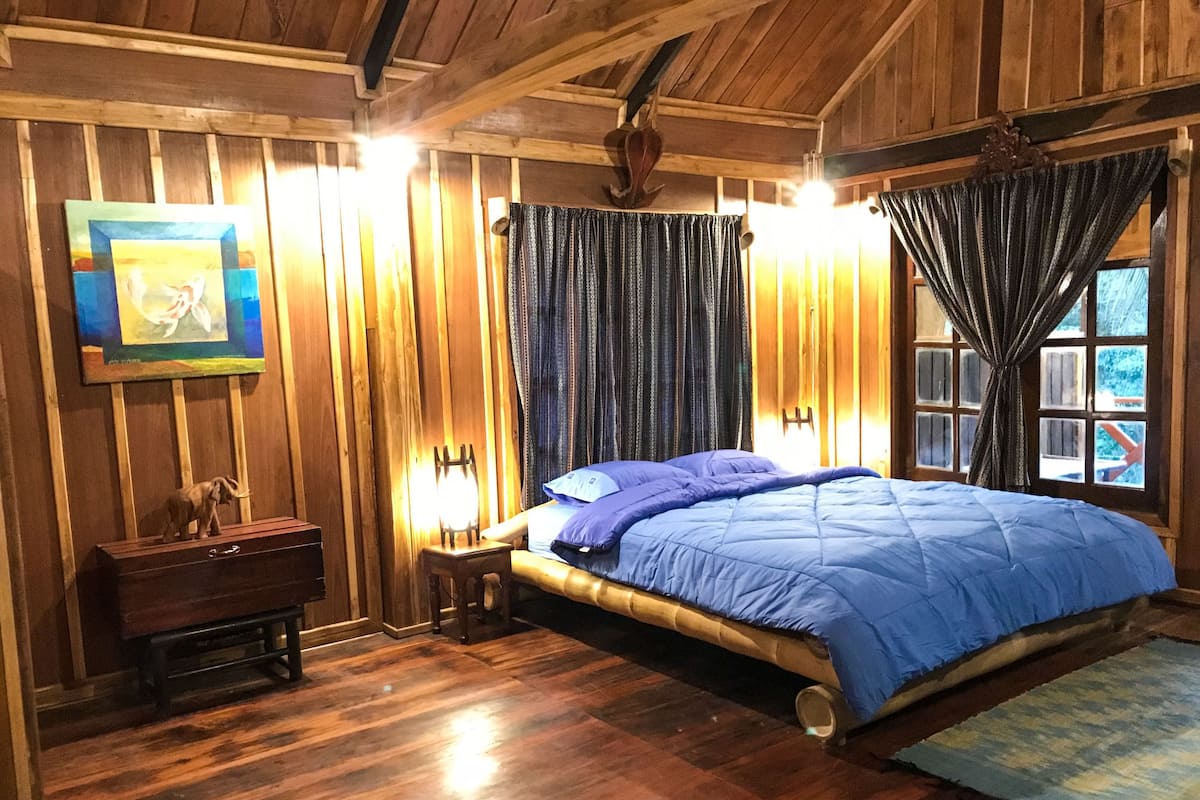 Deluxe Double Room | Desk, rollaway beds