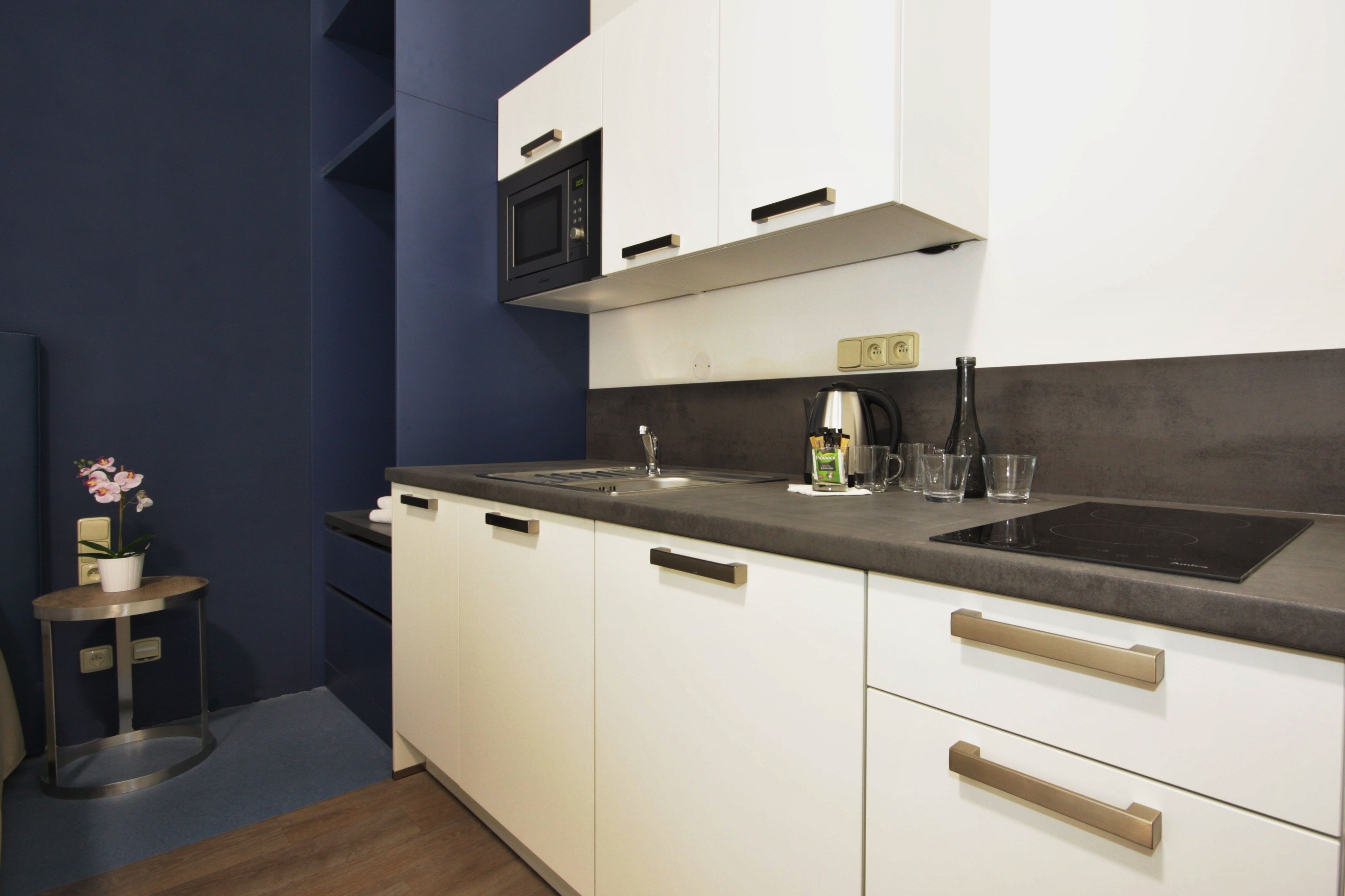 executive suite | private kitchenette | electric kettle