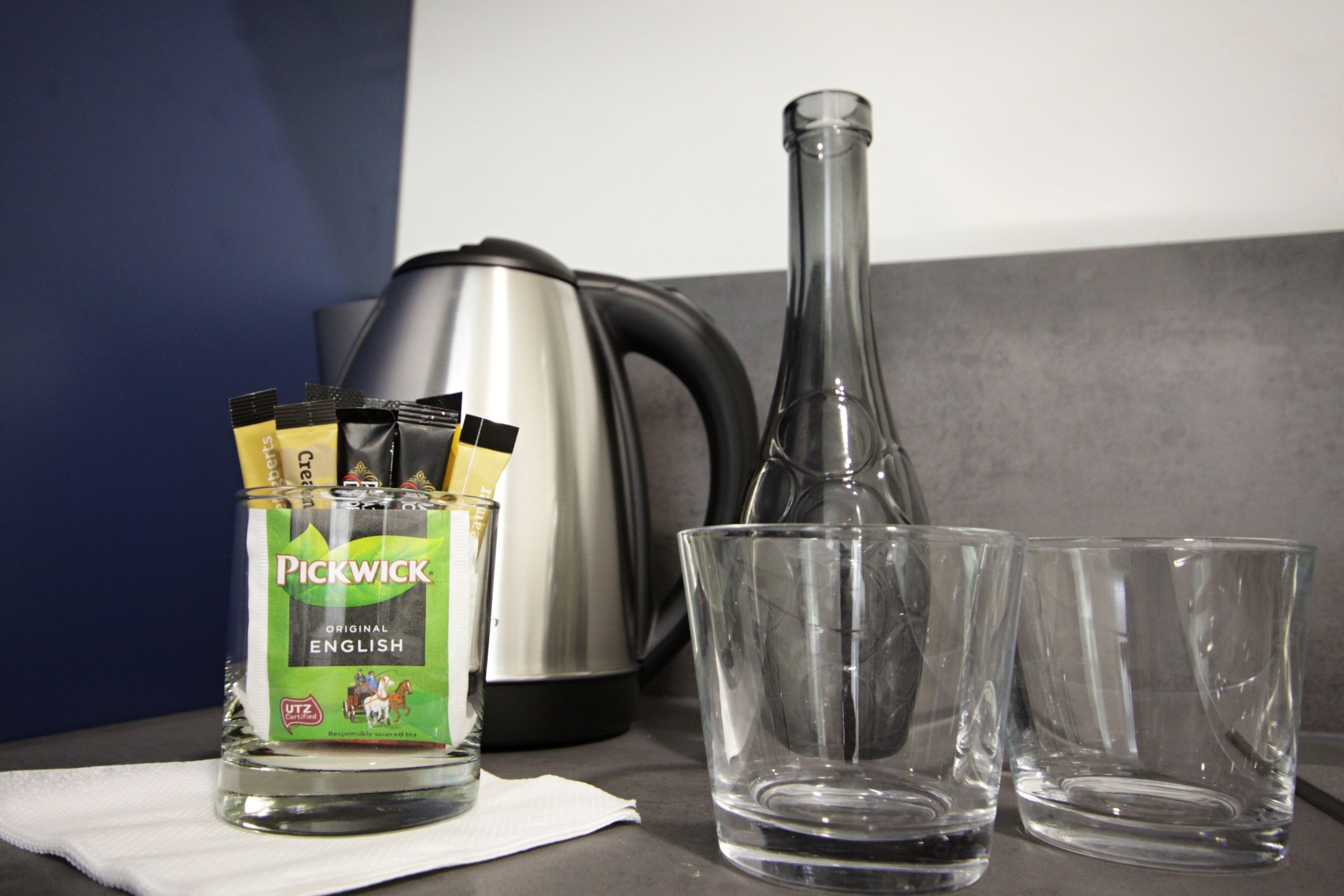 double room | 1 bedroom, in-room safe, desk, iron/ironing board