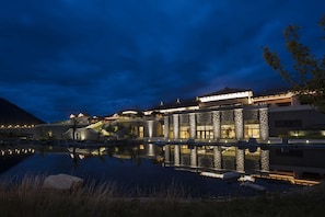 Exterior - Hilton Linzhi Resort (Nyingtri)