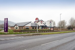 Exterior - Premier Inn Minehead (Minehead)