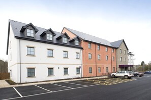 Exterior - Premier Inn Monmouth (Monmouth)