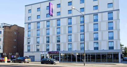 Premier Inn Slough Central South
