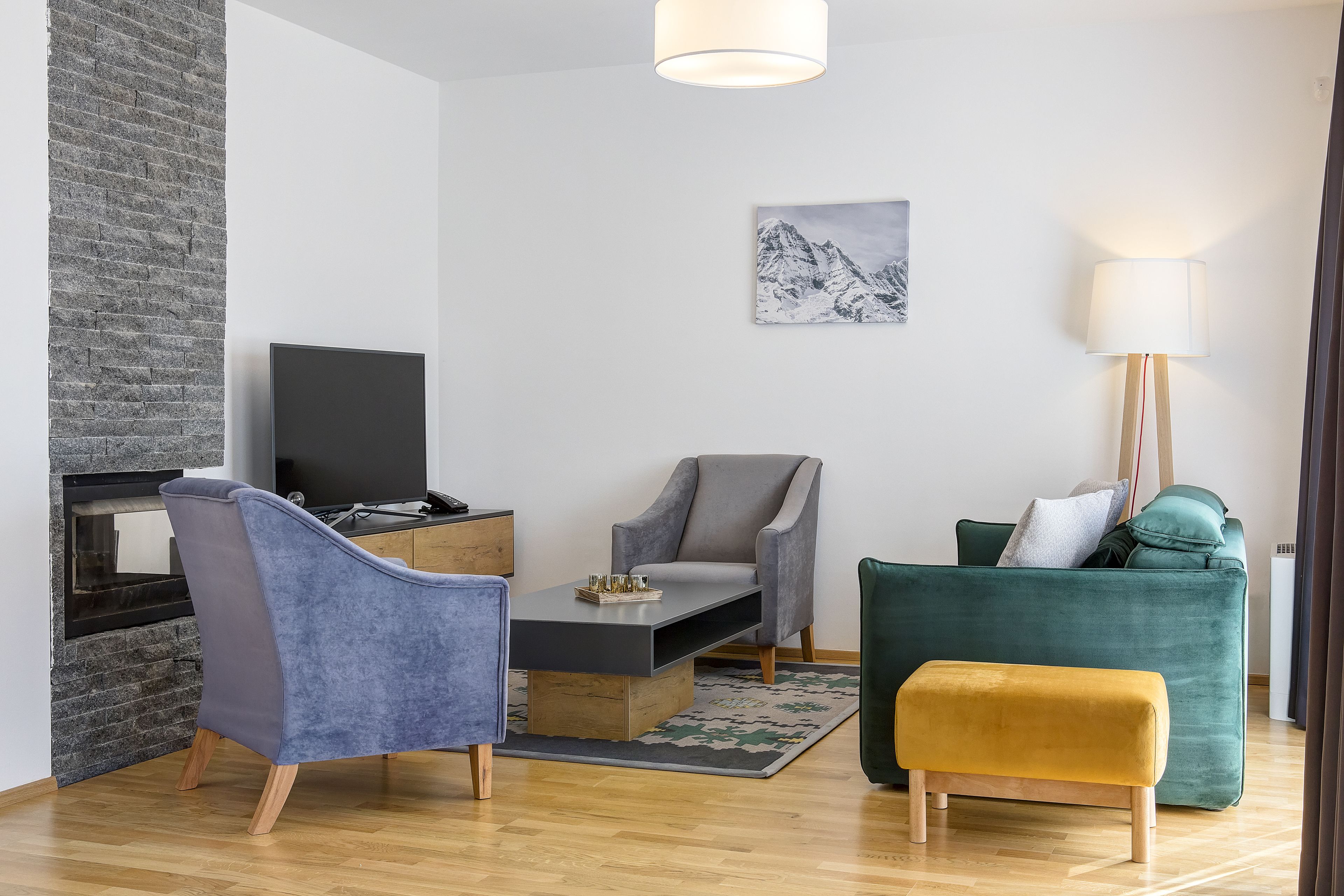 deluxe villa, multiple beds, balcony | living room