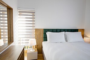 Villa Deluxe, letti multipli, balcone | Biancheria da letto di alta qualità, minibar, una cassaforte in camera