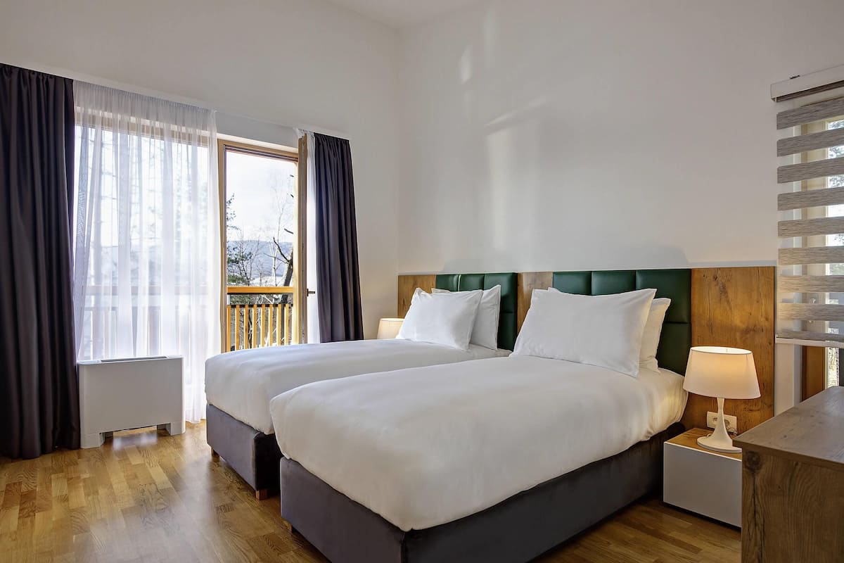 Deluxe-Villa, Mehrere Betten, Balkon | Hochwertige Bettwaren, Minibar, Zimmersafe, Schreibtisch