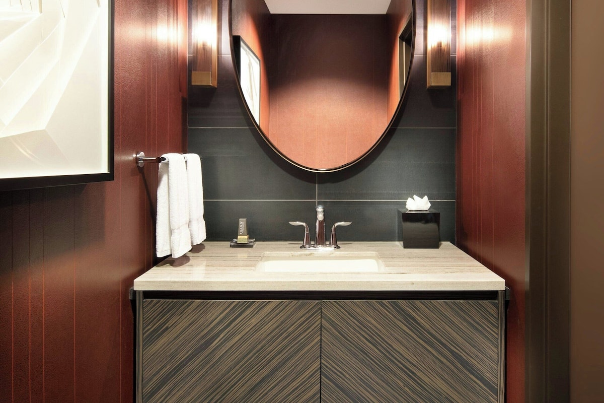 memory-foam beds, in-room safe, desk, blackout curtains